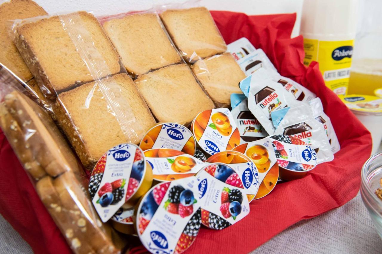 B&B Il Viaggiatore Tortolì Kültér fotó