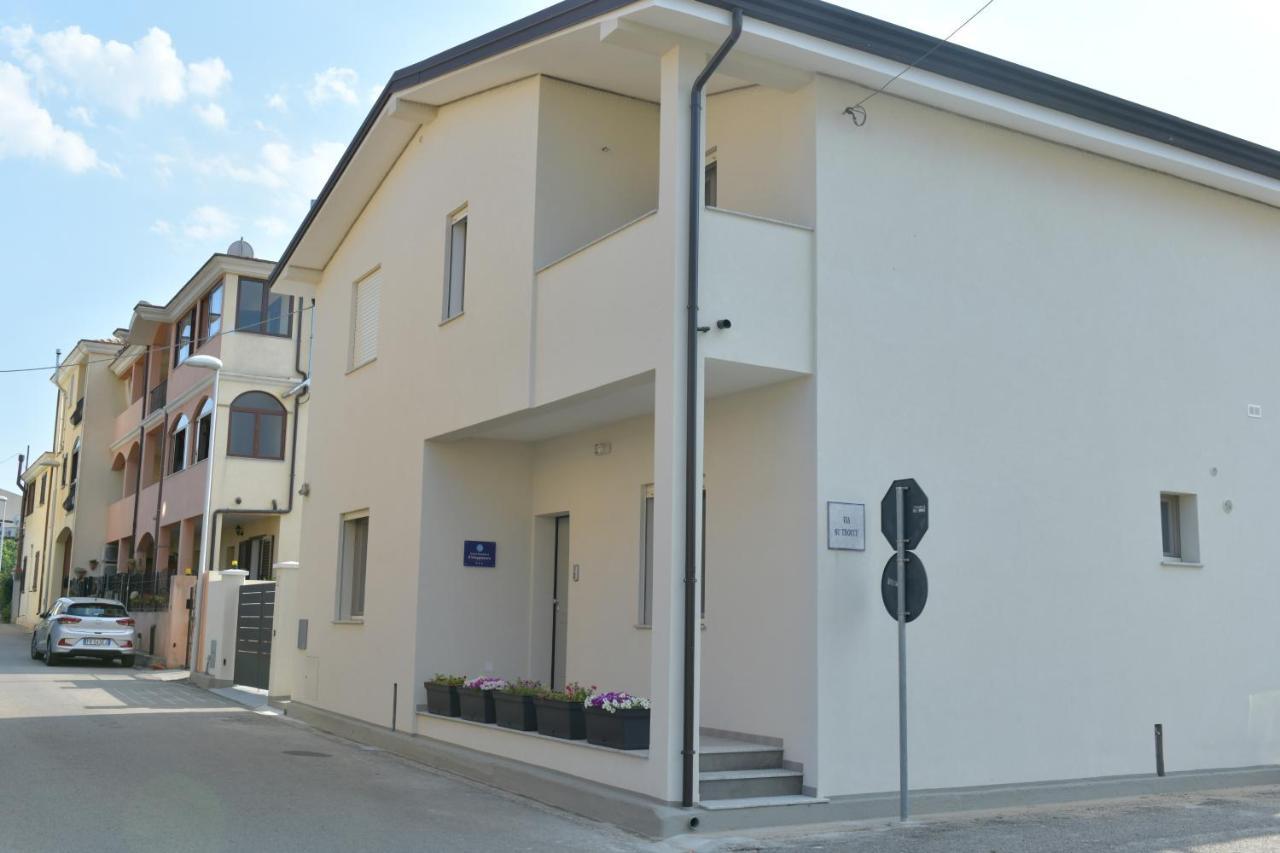 B&B Il Viaggiatore Tortolì Kültér fotó